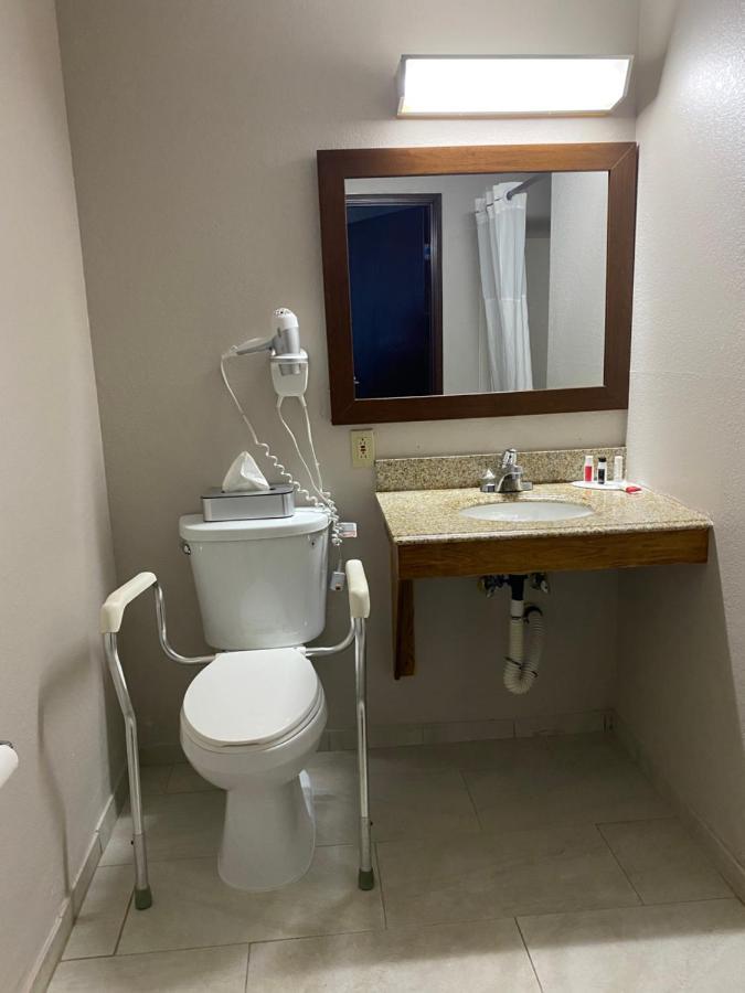 Days Inn By Wyndham Brunswick Bath Area Habitación foto